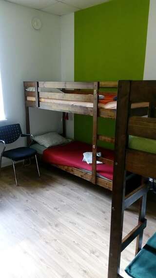 Хостелы Hostel Sparta Нарва Кровать в общем 8-местном номере для мужчин и женщин-1